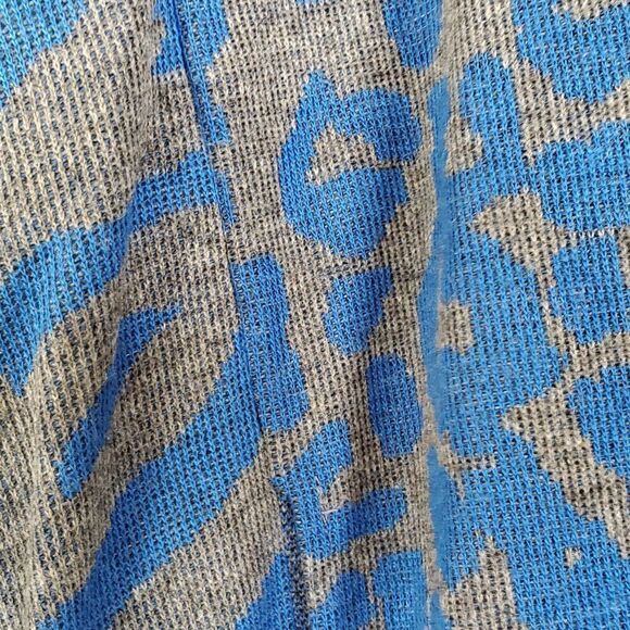 Vintage 80s Oversized Cardigan Sweater Sz M Animal Zebra Leopard Gray Blue - Picture 3 of 3